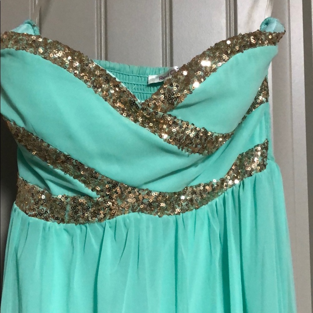 Dress - Picture 2 of 4